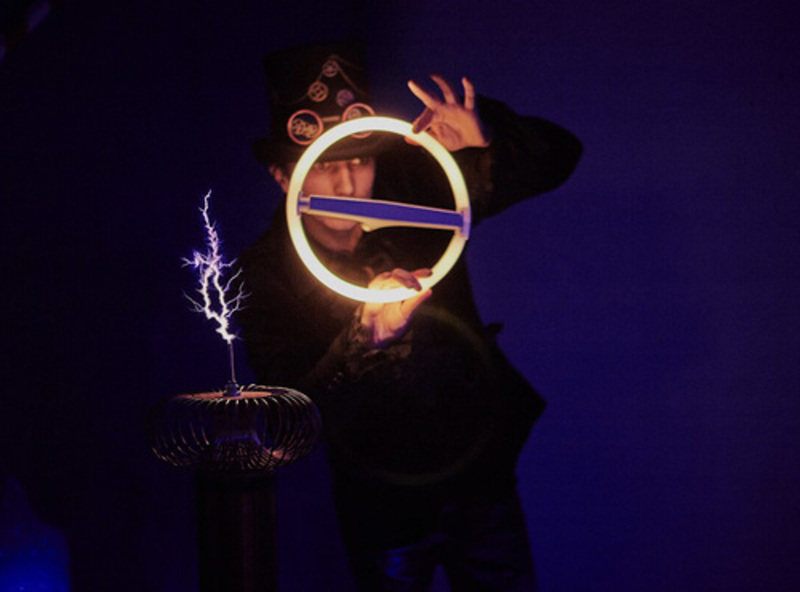 Тесла шоу "Артис"